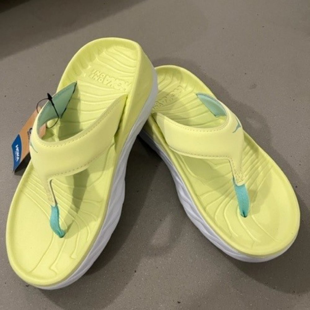 Hoka Ora Recovery Flip Flops - women's size 7